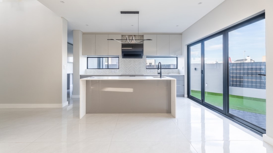 4 Bedroom Property for Sale in Sandown Western Cape